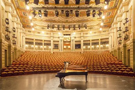 Prinzregententheater München DE / Martin Schmitt DE, Jo Carpenter CH, Lucy van Kuhl DE, Jimin Park KOR